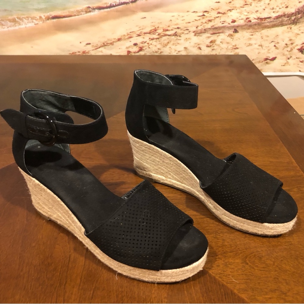 Unisa Black espadrilles ankle strap 7 1/2 M
